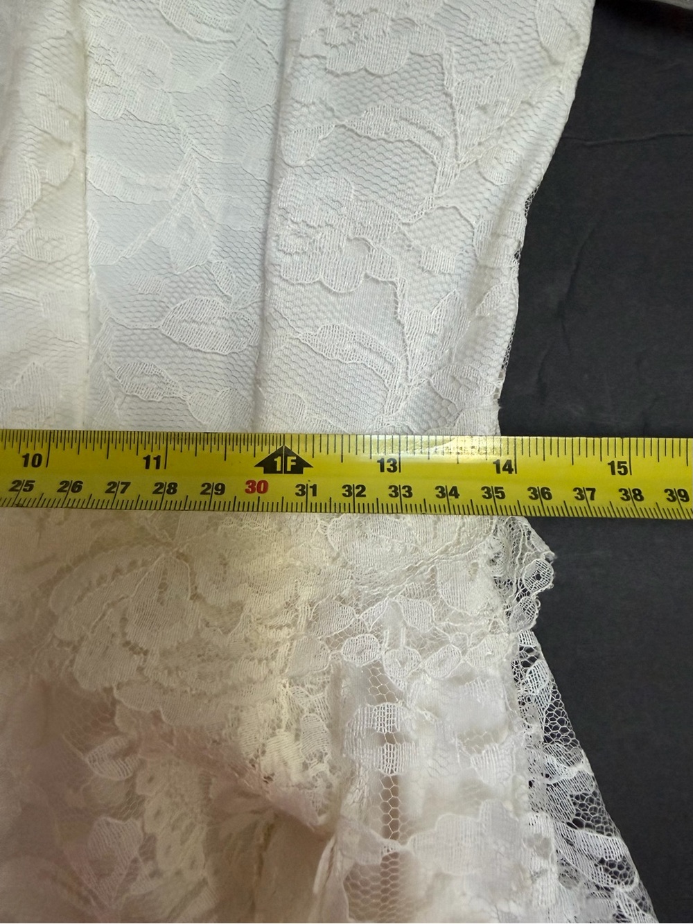 VTG Ivory Lace Bridal Gown Scalloped Neckline Short Sleeves Wedding Dress Sz 12 - Picture 12 of 16